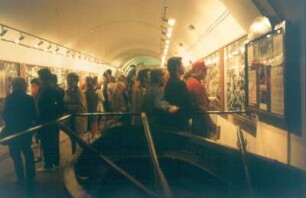 Jersey. German Underground Hospital. Ehemaliger Lagerraum für Medikamente. Ausstellung informiert über die Besatzung durch die Deutschen und über das Hospital