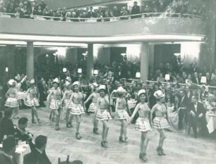 Karneval 1955. Die Funkengarde