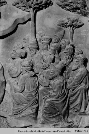 Fassade der Johanneskapelle : Szenen aus dem Leben Johannes des Täufers : Predigt des Täufers