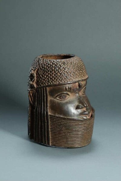 Memorial head of an Oba