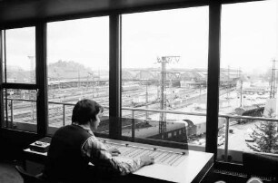 Karlsruhe: Hauptbahnhof; Gleisbildstellwerk; vom Stellwerk auf Hauptbahnhof