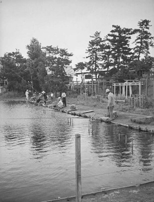 Teich mit Anglern in Haneda : Teich mit Anglern in Haneda