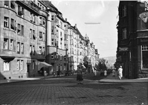 Stuttgart: Graf Zeppelin; LZ 127 über der Vogelsangstraße