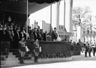 Cotroceni: Parade: König Carol in der Loge