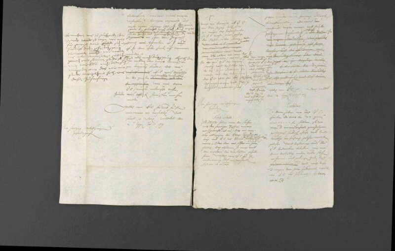 Pfalzgraf Wolfgang berät sich Herzog Christoph von Württemberg, wie er sich bezüglich des ihm nach dem Tode Ottheinrichs zugefallenen Fürstentums Pfalz-Neuburg beim Reichstag mit der Abstimmung für die beiden Herzogtümer Zweibrücken und Neuburg und wegen des Vorsitzes mit Bayern zu verhalten habe, worüber sich der Herzog ein Gutachten von seinen Räten erstellen lässt, dem Pfalzgrafen teils persönlich antwortet und teils auf eine Zusammenkunft in Augsburg vertröstet. Auf der Rückreise von Augsburg wird der Herzog vom Pfalzgrafen nach Lauingen eingeladen und bekommt ein paar Stuten geschenkt.