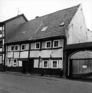 Witzenhausen, Am Kirchplatz (Witzenhausen) 15, Am Kirchplatz (Witzenhausen) 16