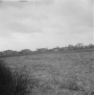 Blick von der ehemaligen Schule, Dorfstraße 10, auf Wohnhäuser Nr. 1, 2, 3, 4, 5, 6, 7
