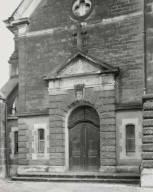 Evangelische Pfarrkirche, ehemals Kirche der Heilanstalt Sonnenstein