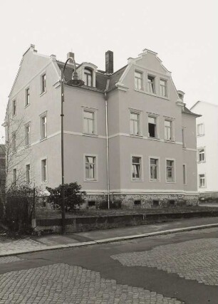 Radeberg. Wohnhaus : Radeberg. Wohnhaus. Dr. Rudolfs-Friedrichs-Straße . Straßenansicht