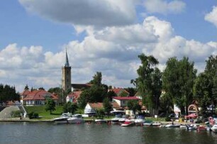 Touristisches Zentrum in Masuren : Die Stadt ist der touristische Mittelpunkt Masurens mit moderner Infrastruktur im Zentrum. Aufgenommen am 11. Juli 2009 in Mikolajki (Nikolaiken)