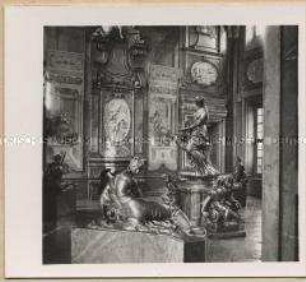 Wien, Unteres Belvedere, großer Marmorsaal, Originale der Bleifiguren vom Providentia-Brunnen am Neuen Markt (von Georg Raphael Donner)
