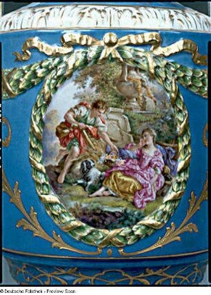 Doppelhenkelvase mit Deckel und galanter Szene
