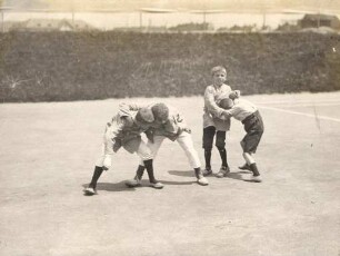 Privatalbum mit Karlsruher Motiven. Tennisturnier