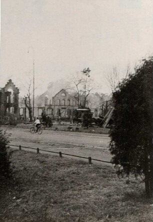 Zerstörungen Zweiter Weltkrieg. Beiertheimer Allee 4