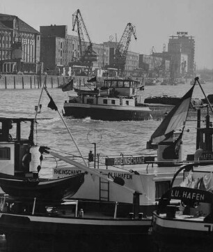 Archivfotografie "staedte_mannheim_haefen_rheinhafen_2205"