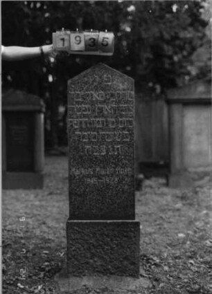 Grabstein 1935 [Hahn S. 105 Grab-Nr. 2809]