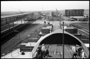 Puttgarden: vom Deck des Fährschiffes auf Bahnhof