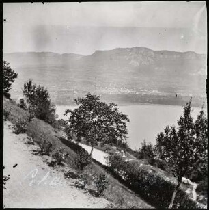 Aix-les-Bains vom Col du Chat aus gesehen