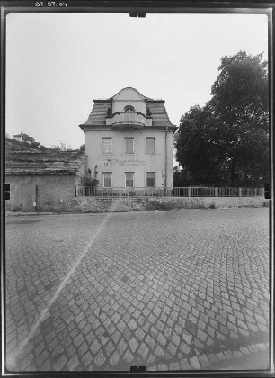 Meißen, Dresdner Straße 72. Herrenhaus eines ehem. Weingutes (Bezeichnung 1767). Seitenfront