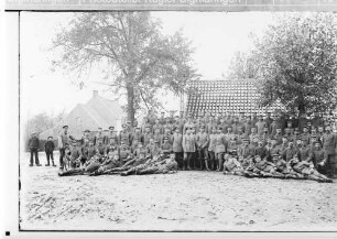 Gruppenaufnahme von Soldaten