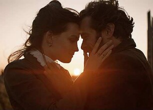 Eiffel in Love (2021) - Trailer