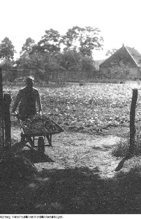 Radibor, Luttowitz. Maschinenausleihstation (MAS) Luttowitz, März 1950