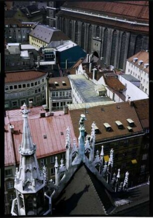 München: Giebelfigur vom Rathausturm