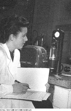 Ottendorf-Okrilla, Medingen. Prüfgeräte-Werk Medingen, Dezember 1952
