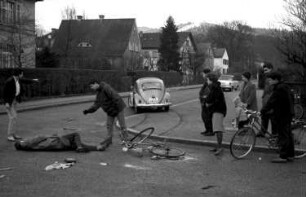 Freiburg: Gestellter Unfall mit Radfahrer und Unfallflucht