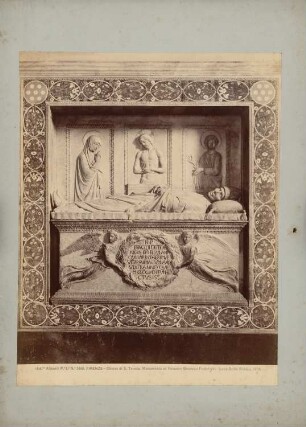 Santa Trinita, Florenz Grabmal des Vescovo Benozzo Federighi: Ansicht des Marmorgrabmals für den Bischof