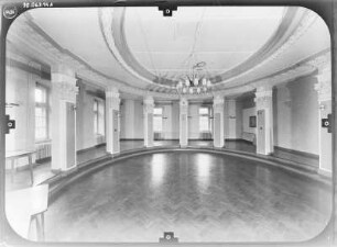 Steinthaleben-Rathsfeld. Jagdschloß (1698-1699, Erweiterung 1908. Innenraum mit Stuckdecke