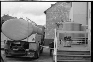 Anlieferung von Milch mit dem Milchtankwagen