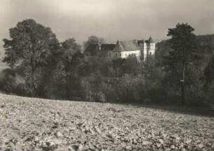 Scharfenberg, südöstlich von Meißen. Schloss, Gesamtansicht