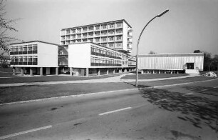 Freiburg: Uni-Bauten, Zahnklinik vor der Vollendung von Süden