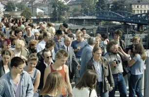 Freiburg i. Br.: Einweihung der neuen Bahnhofsbrücke