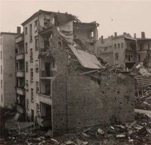 Zerstörungen Zweiter Weltkrieg - Stadtgebiet. Karlstraße, Höhe Kolpinghaus