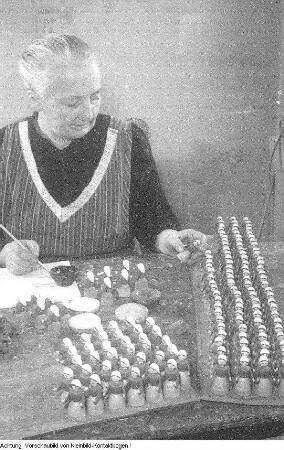 Seiffen, Spielzeugherstellung in Heimarbeit, 1945
