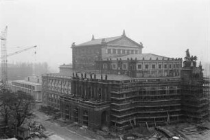 Dresden. Semperoper (Wiederaufbau 1977-1984). Außenansicht