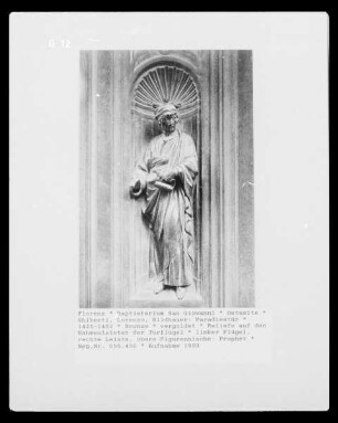 Paradiestür — Reliefs auf den Rahmenleisten der Türflügel — linker Flügel, rechte Leiste, obere Figurennische: Prophet