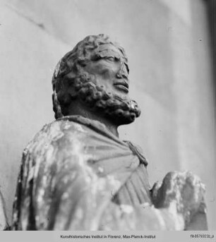 Statue eines Apostels