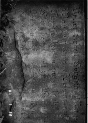 Grabstein 83 (Index: 99791884) Zustand: Fragment Besonderheit: kein Formblatt vorhanden: Grabstein 83 (Detailaufnahme)