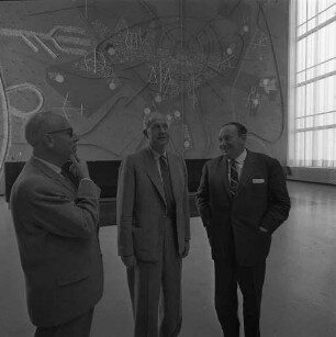 Informationsbesuch von Firmenchef Ernst von Siemens bei der Stadtverwaltung Karlsruhe.