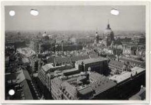 Berlin, Blick vom Rathausturm des Roten Rathauses