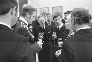 Freundschaftsbesuch des Wilhelmshavener Marine-Portepee-Unteroffizierscorps bei der Unteroffiziersvereinigung der Luftwaffenunterstützungsgruppe Süd