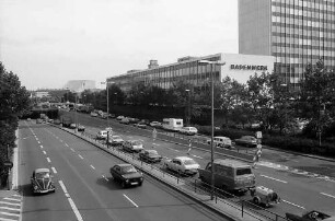 Karlsruhe: Verkehr in der Kriegsstraße