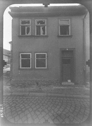 Erfurt-Altstadt, Glockenquergasse. Wohnhaus. Straßenfront