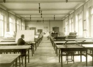 Konstruktionssaal im ersten Stockwerk : Dresden-Südvorstadt, George-Bähr-Straße 3c. Königlich Sächsische Technische Hochschule; Haupt-Kollegiengebäude. Konstruktionssaal im ersten Stockwerk