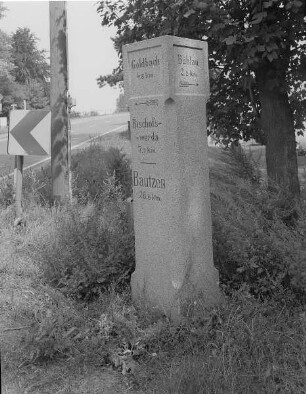 Großharthau, Wegestein
