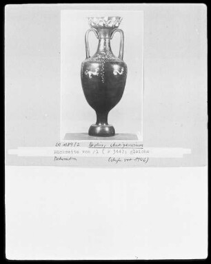 Gnathia-Amphora — Zwei phantastische Tiere und Efeuranke