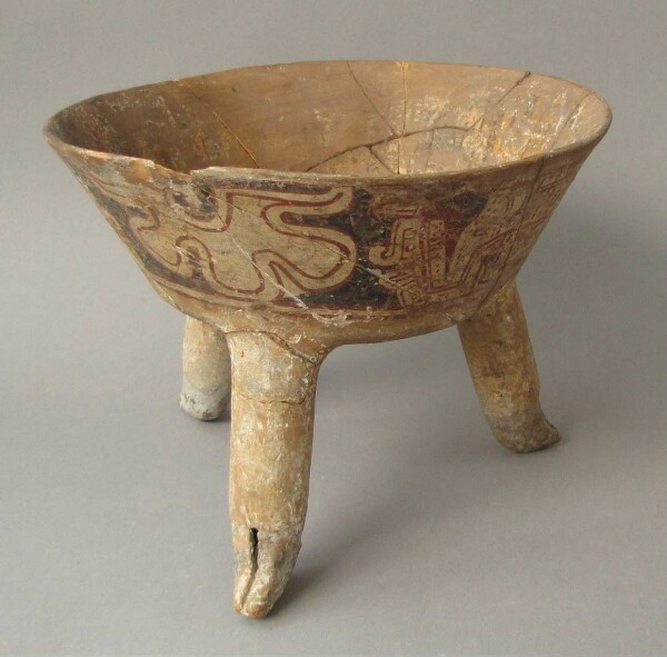 Three-footed clay bowl